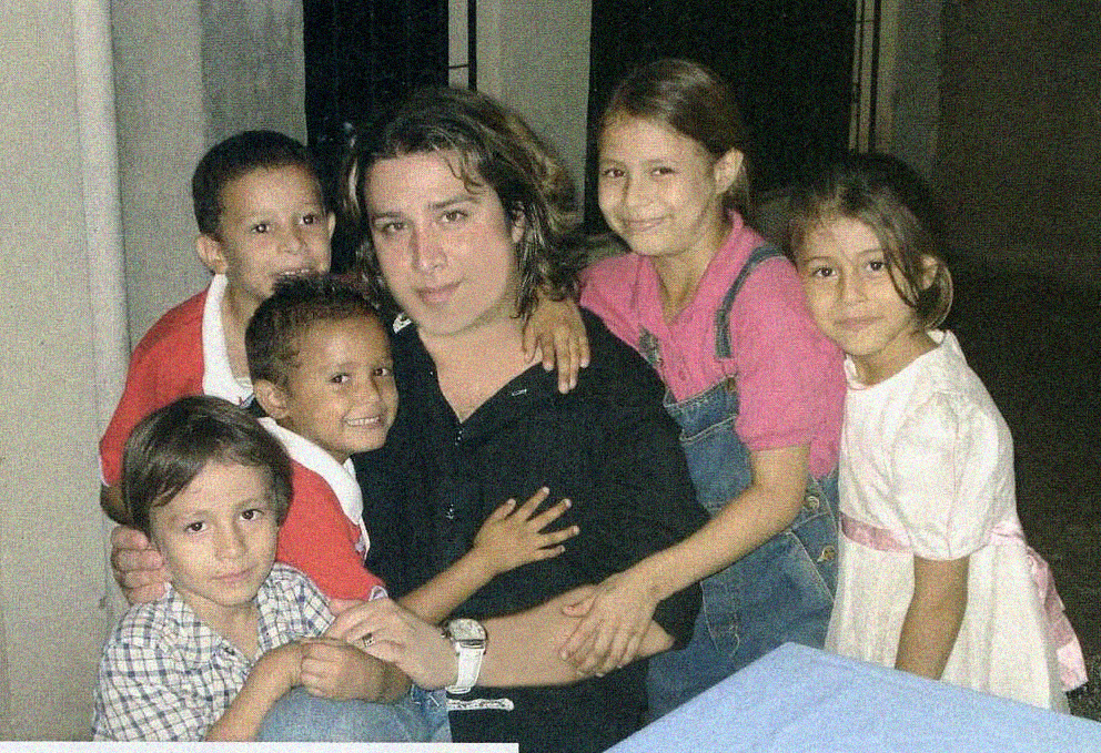 Davi Wornel with the Children of an Orphanage